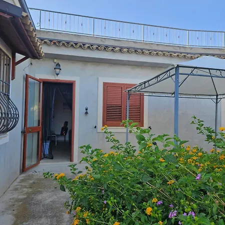 Porta Di Ferro Модика